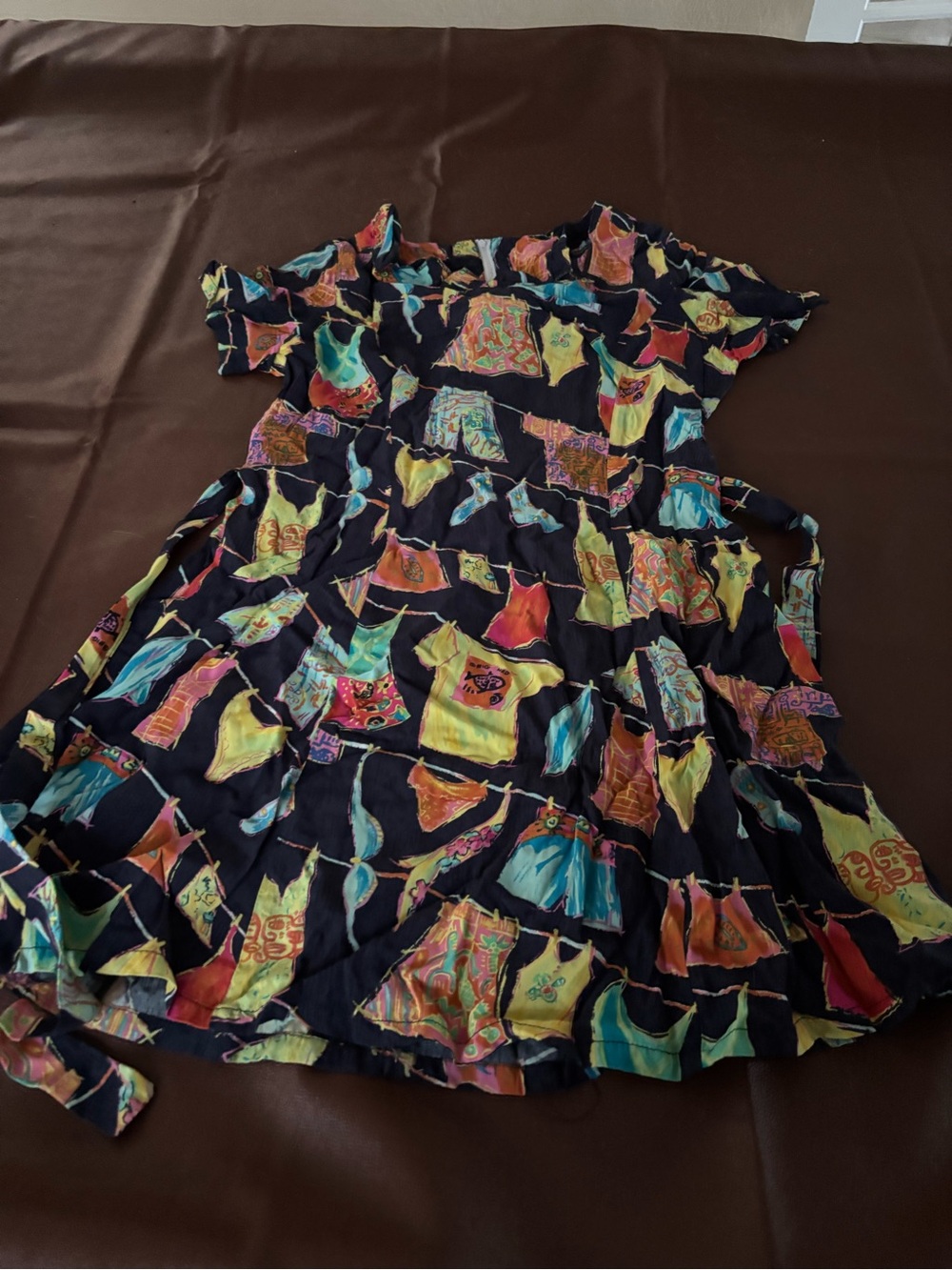 Big Hed Printed Short Sleeve Dress - Navy w/ clothes on line  design